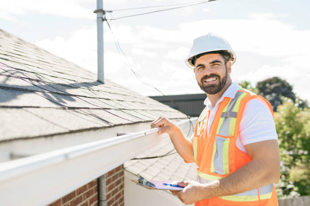 Best Roof Gutter Cleaning  in Reedspt, OR
